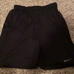 Men’s medium dri fit workout shorts